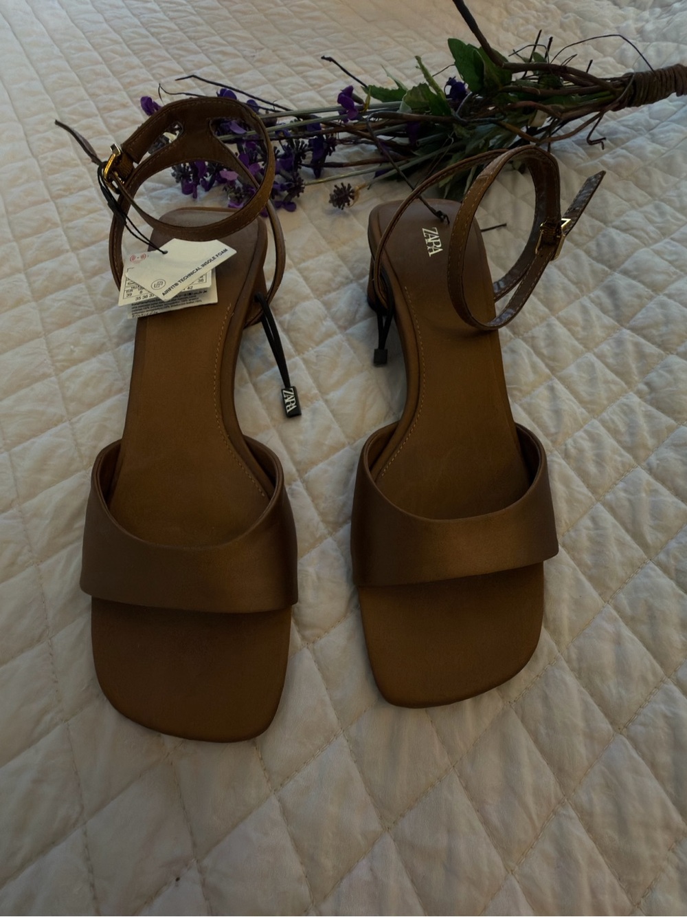 Zara Brown Ankle-Strap Block Heel Sandals - Picture 3 of 7